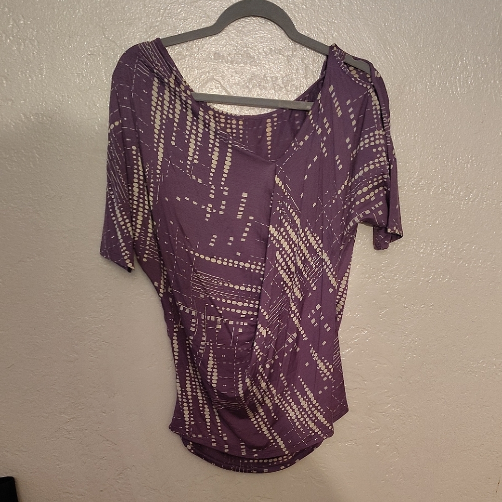 Purple Abstract Dot Print Women's Top With Cut Out Sleeves